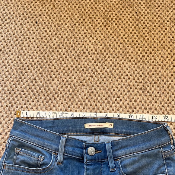 Levi’s 710 Super Skinny Jeans - Picture 3 of 5